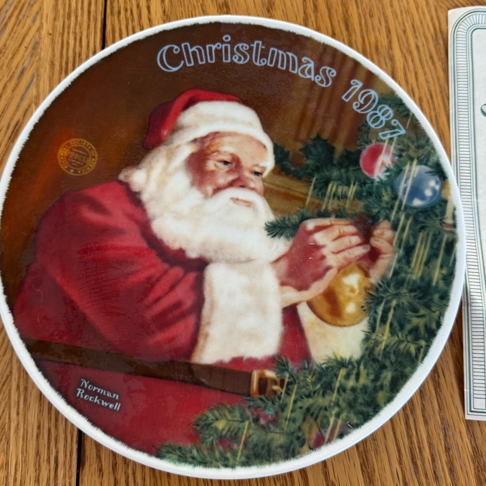 Vintage collector edit Christmas Plate 1987 Norman Rockwell Santa’s Golden Gift